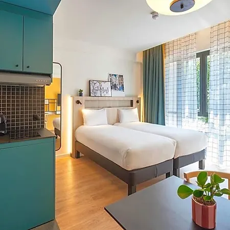 Adagio Access Centre Cathedrale Hotel 3*