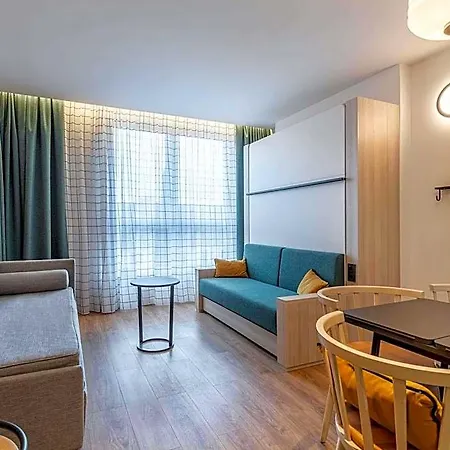 Adagio Access Centre Cathedrale Hotel 3*